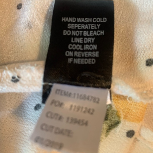 Torrid Plus Size Lemon Print Shirttail Kimono or Overpiece-Size 3/4X - Picture 8 of 11